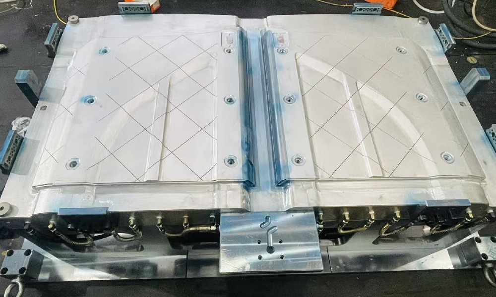 陜汽PDCPD側裙模具
